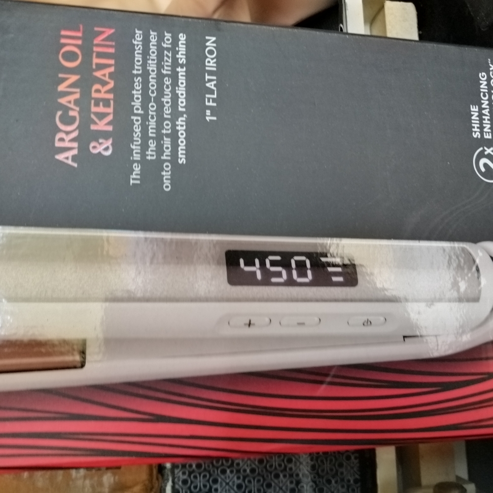 Argan Oil & Keratin Flat Iron